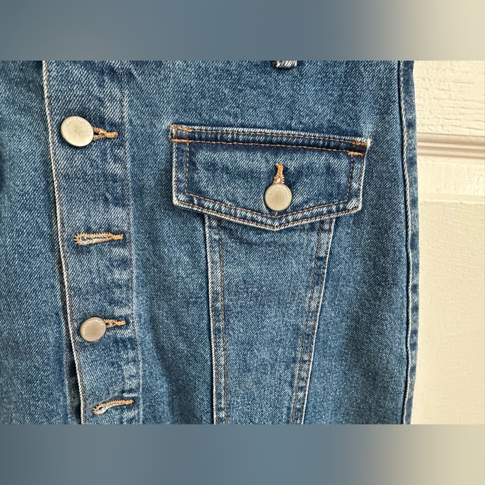 Zara Denim Skirt - Picture 2 of 6